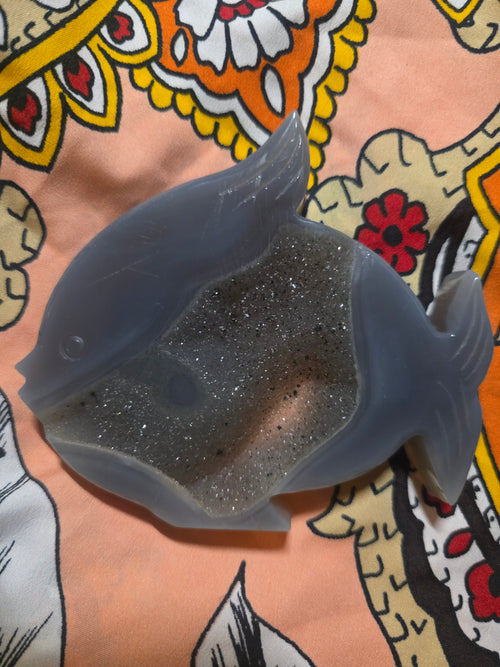 Grounding Agate Fish Carving