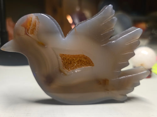 Agate Grounding Bird Carving