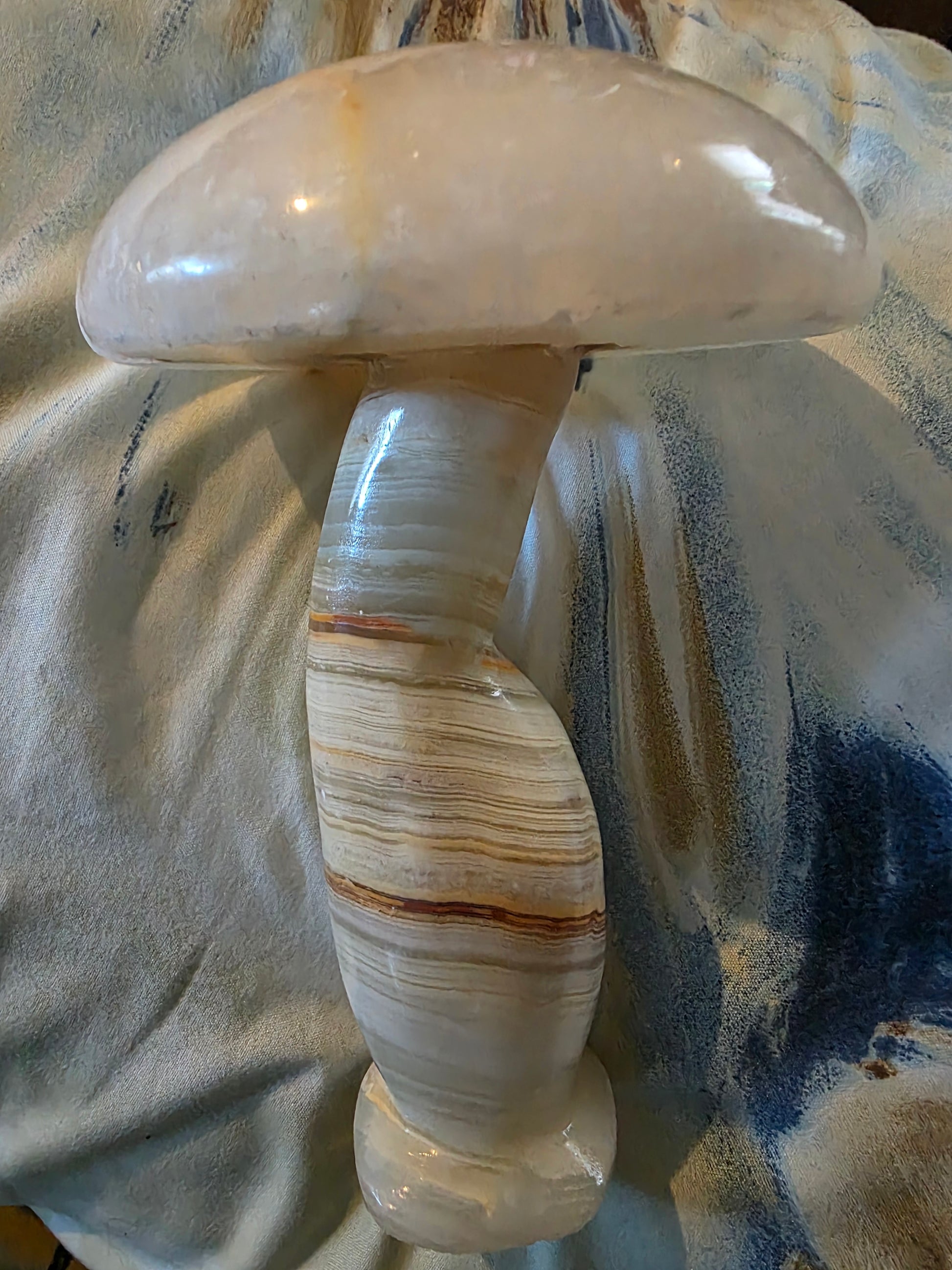 Onyx/Golden Healer Mushroom Statue 6 inches!